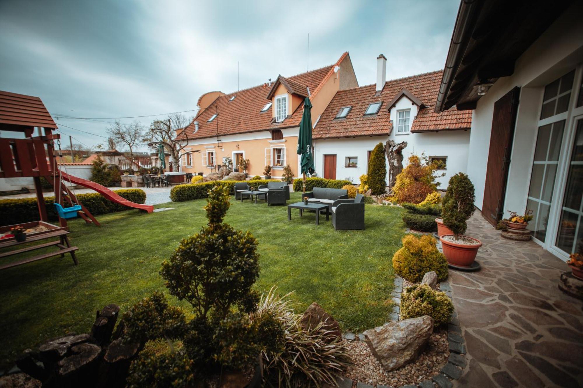 Restaurace Cp.2 Hotel Slapy  Eksteriør billede